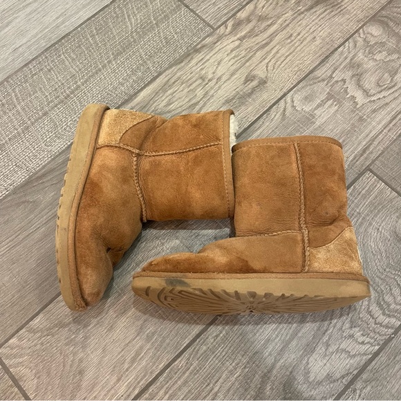 Ugg Classic Boot Kids Chestnut - Picture 3 of 6